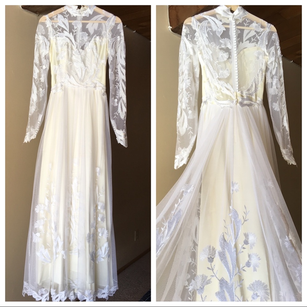 Vintage Wedding Dress | Lace Appliqué Embroidery